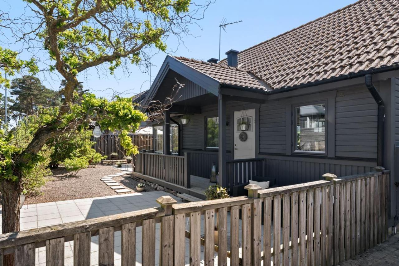 Villa Charming 2-Floor House By The Sea In Ahus Sweden Exterior foto